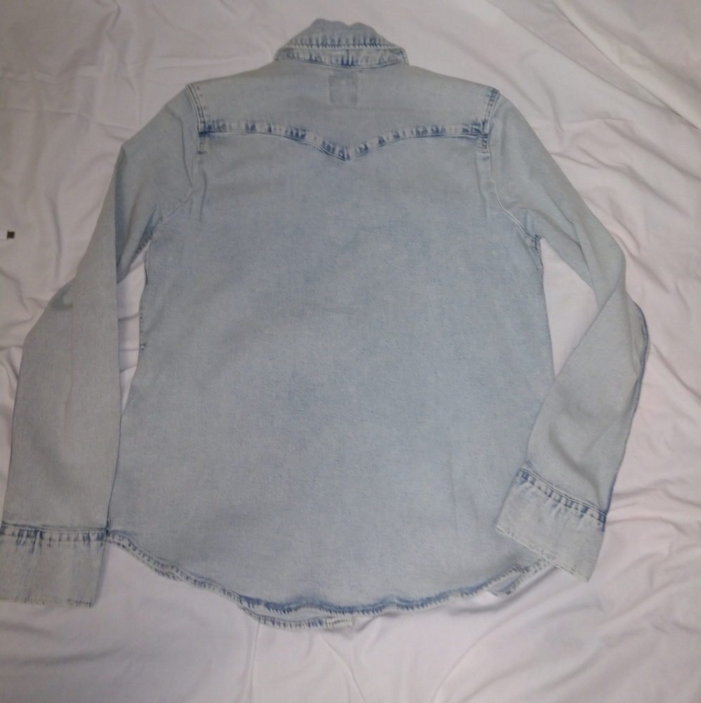 Levi's jean jacket. - Picture 7 of 13